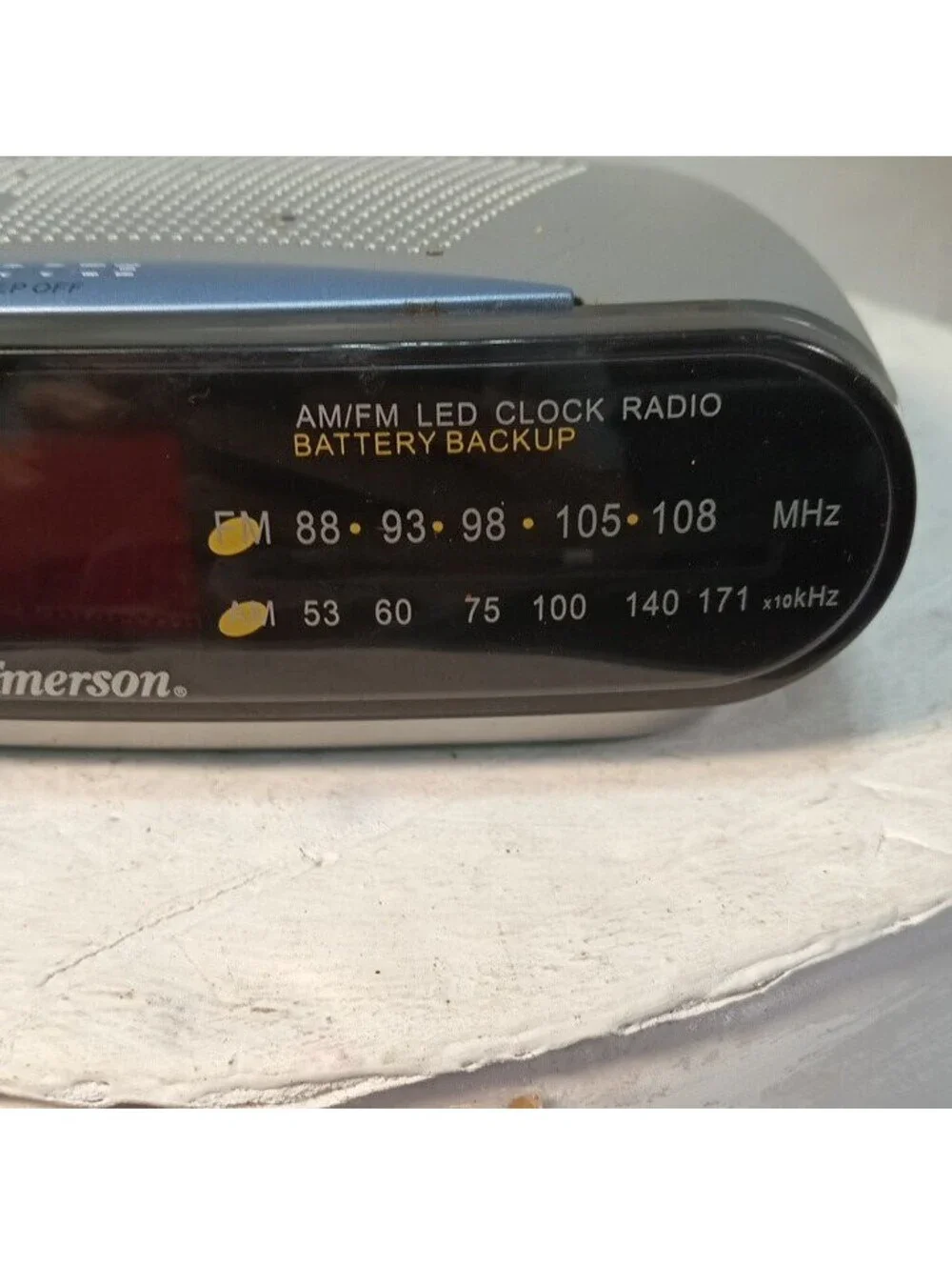 Emerson CK5029 LED Digital Alarm Clock Radio AM/FM Battery Backup Snooze Tested