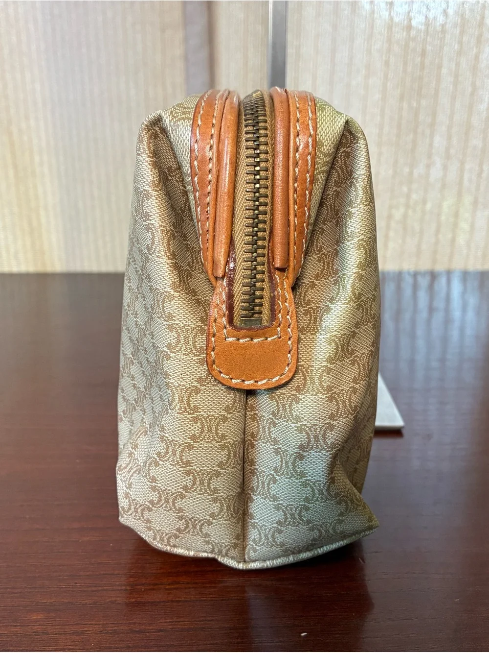 Celine tones easily signature