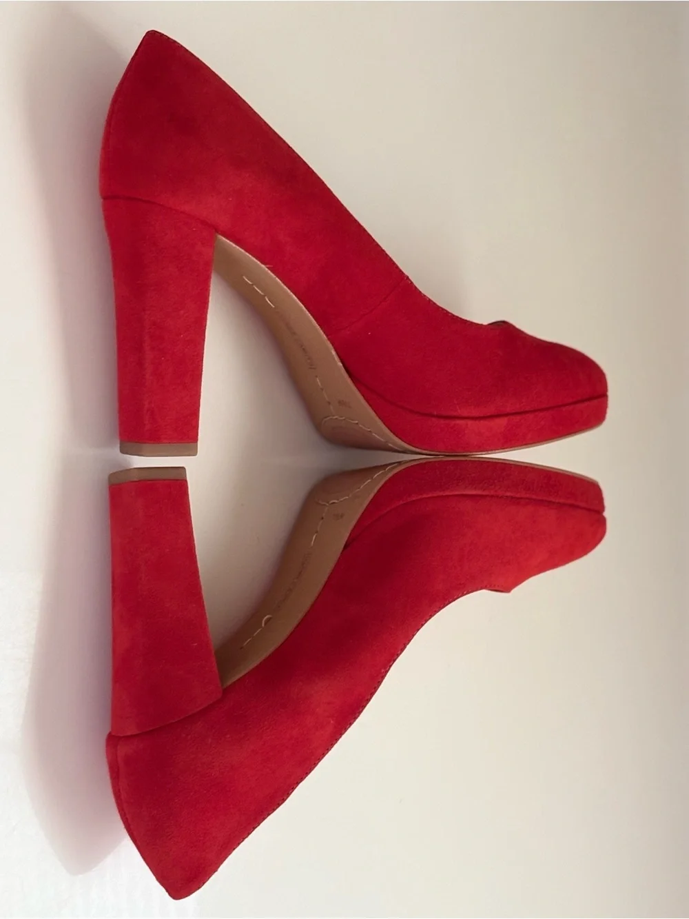 Vince Camuto bold red