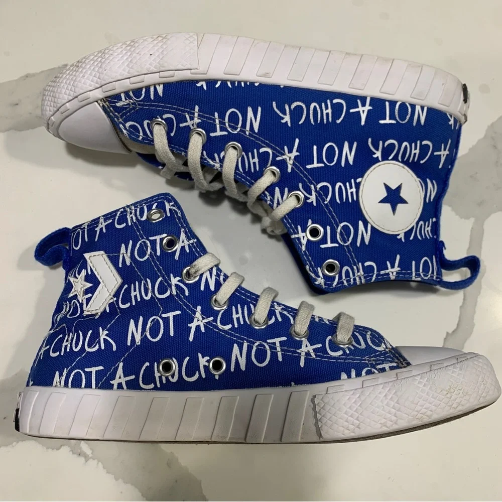 Converse vibrant blue