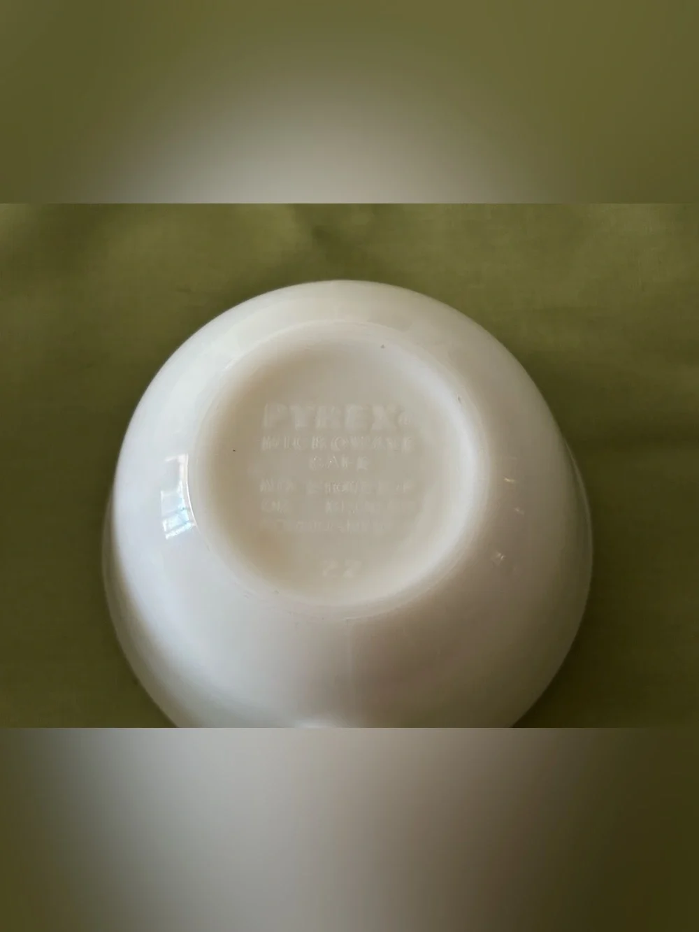 Pyrex vintage opal