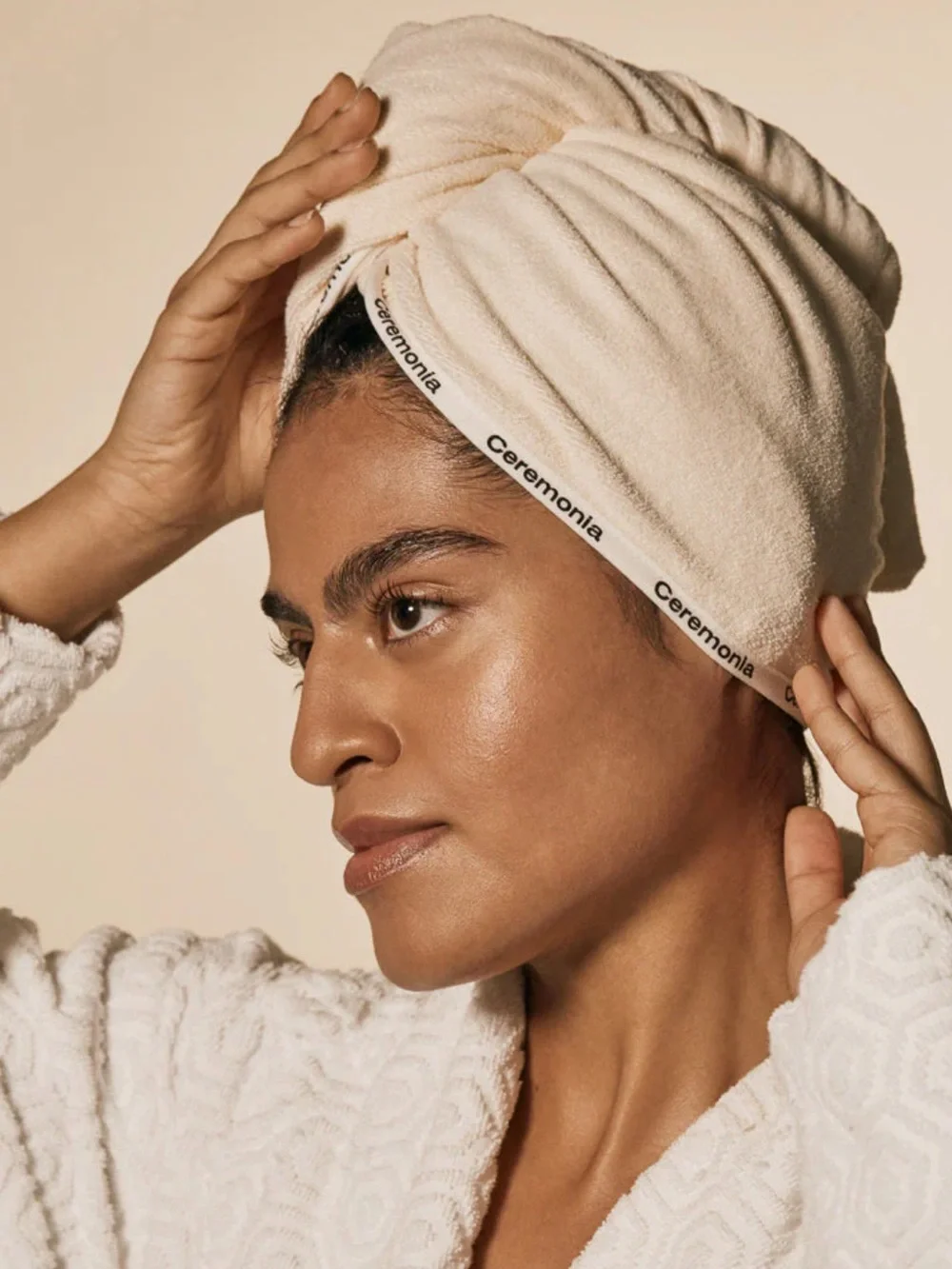 🏷️ NWT Ceremonia Anti-Frizz Towel, Cream