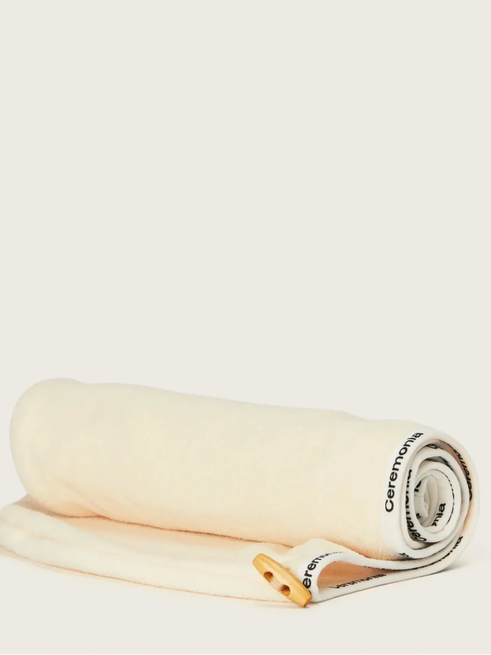 🏷️ NWT Ceremonia Anti-Frizz Towel, Cream