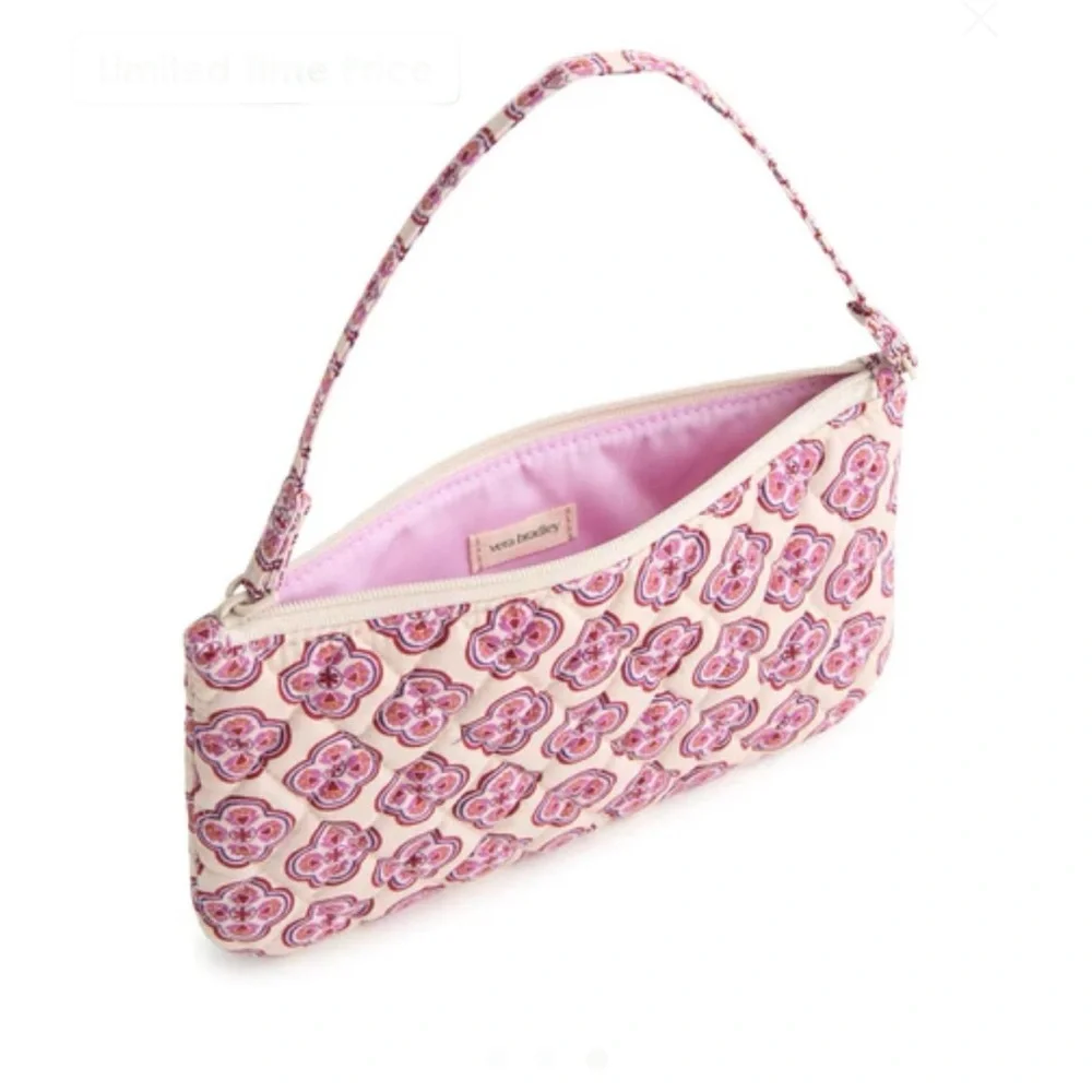 NWT Vera Bradley Lavender Geo Essential Wristlet.  Cotton quilted.