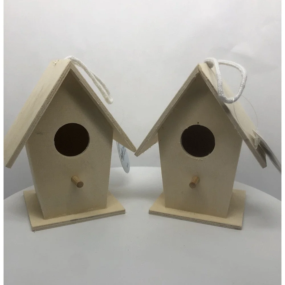 2 Wooden‎ Birdhouses 4.5