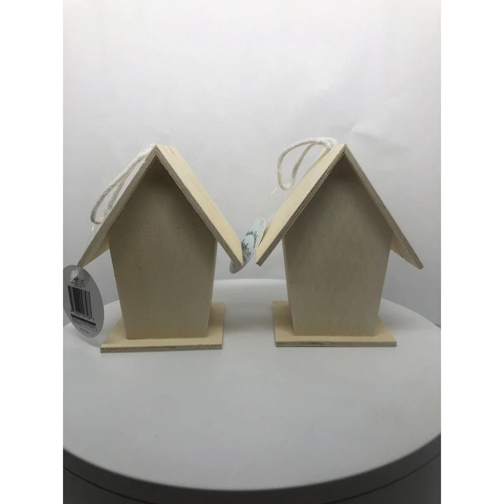 2 Wooden‎ Birdhouses 4.5