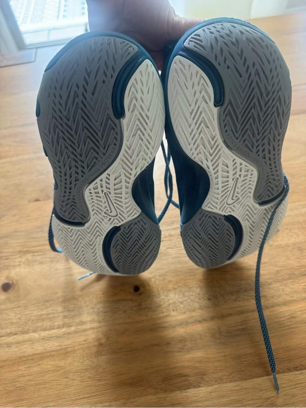 Nike stylish low