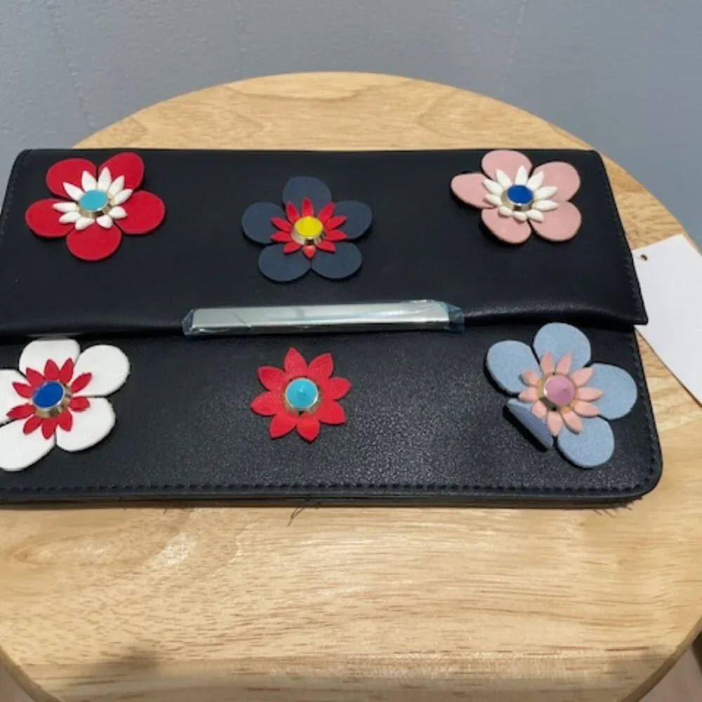 Flower Clutch