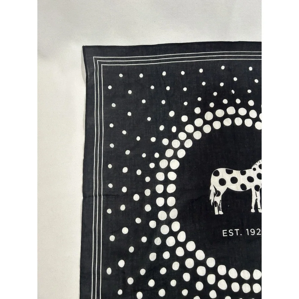 Echo pocket square