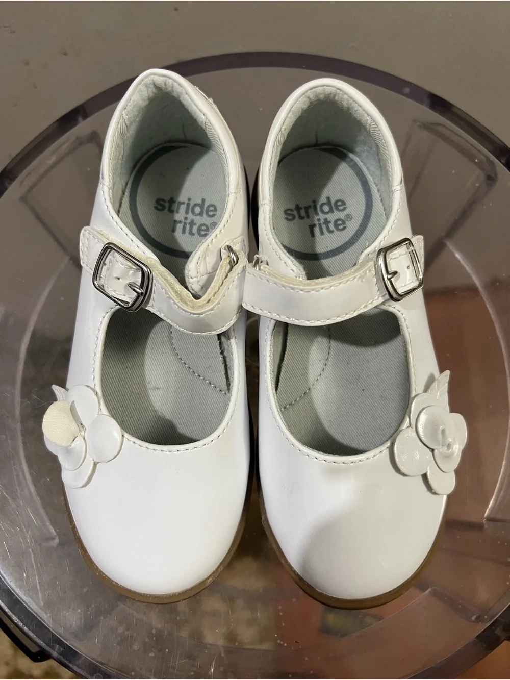 Stride Rite White Girls' Mary Jane Dress Shoes with Flower Accent