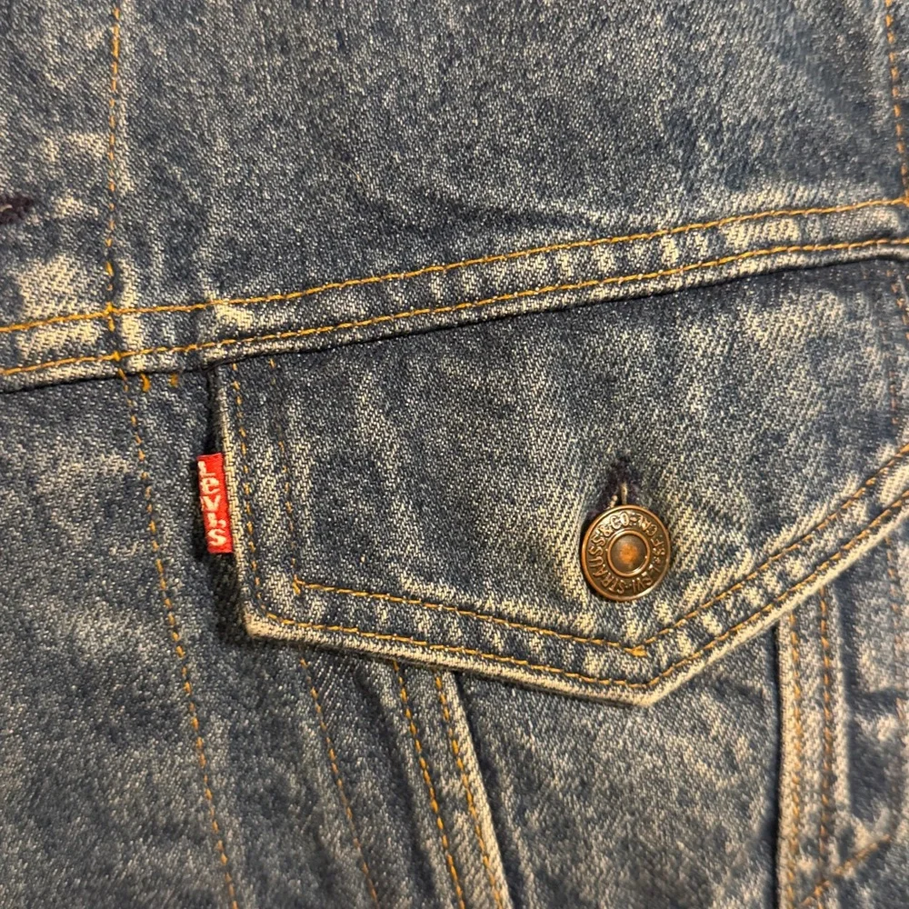Levi's VINTAGE 80s denim trucker jacket 71506-0216  size 42L