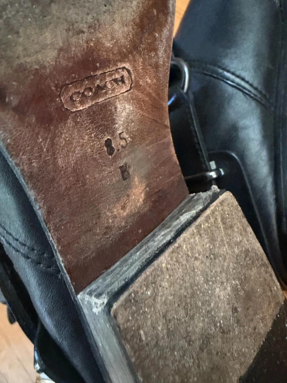 Coach timeless black