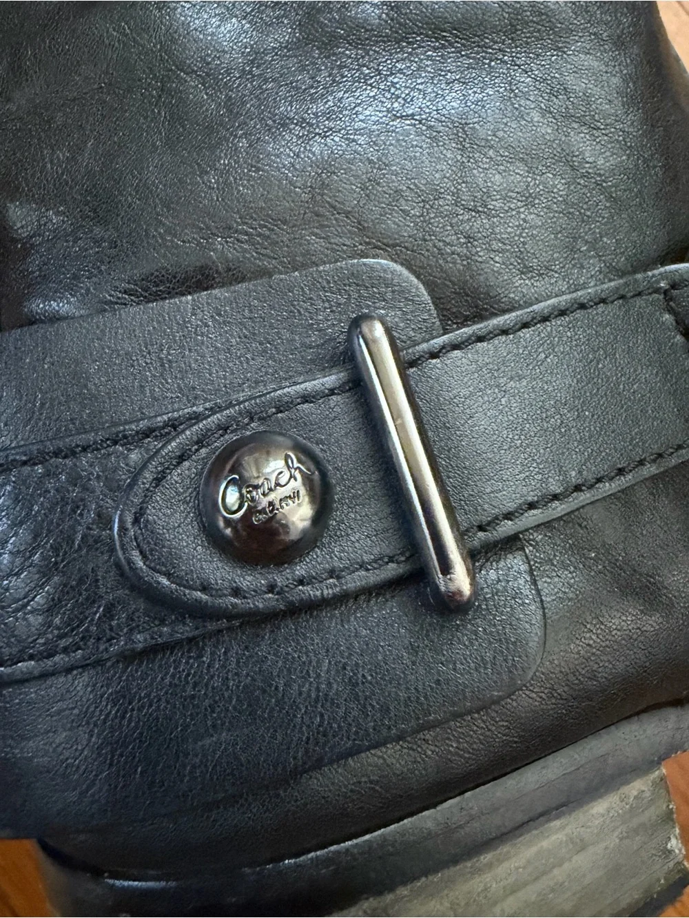Coach timeless black