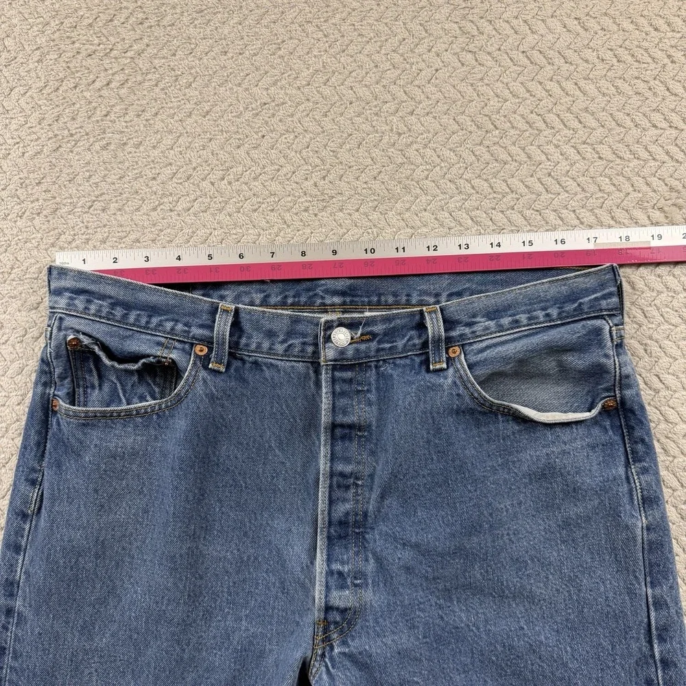 Levis measurements pictures