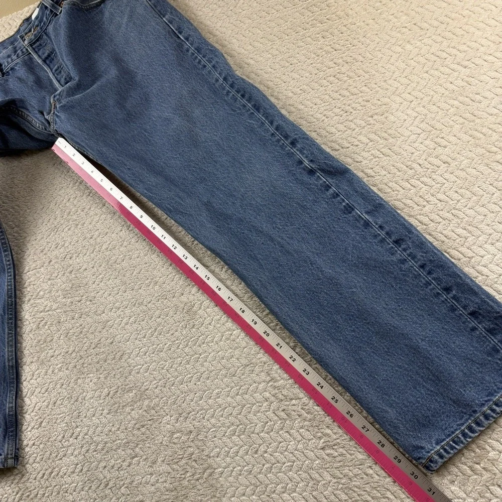 Levis measurements pictures