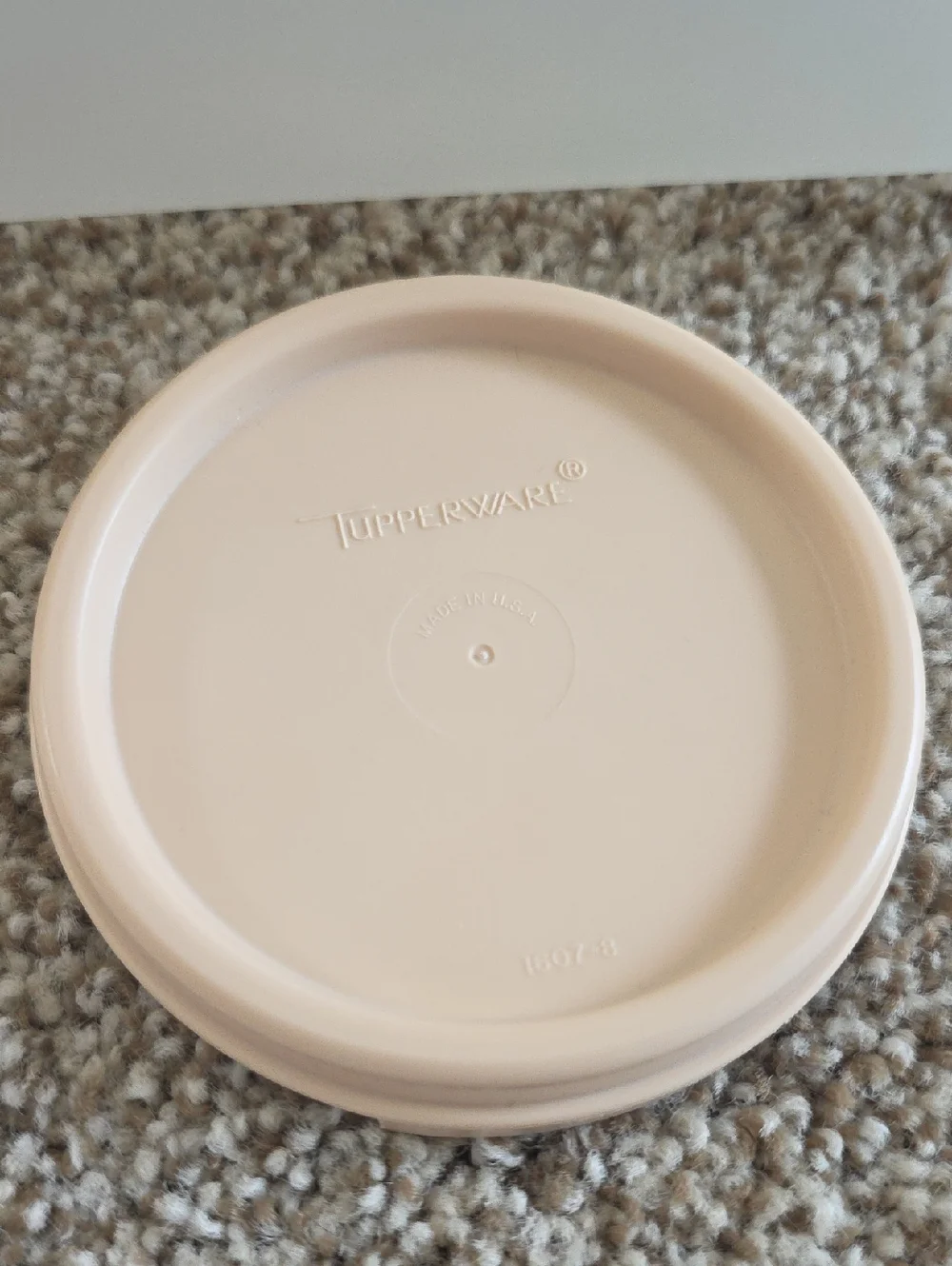 Vintage Tupperware Spaghetti Keeper