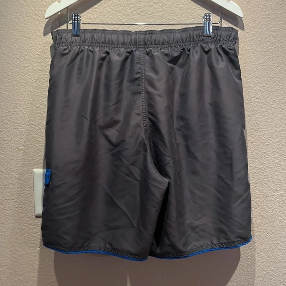 Nike men’s gray