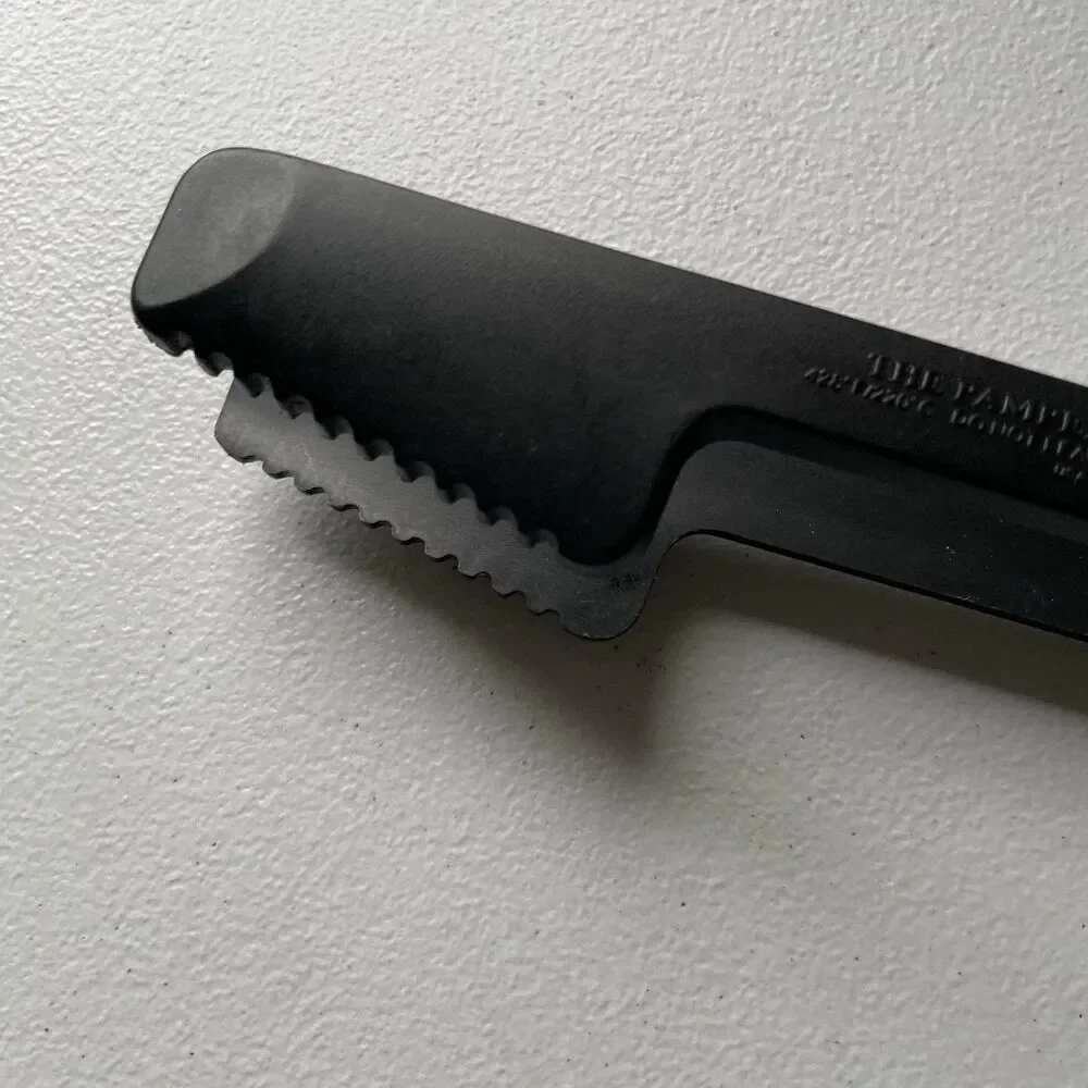 Pampered Chef Black Nylon Kitchen Tongs Turners Heat Resistant Serrated Tips 13