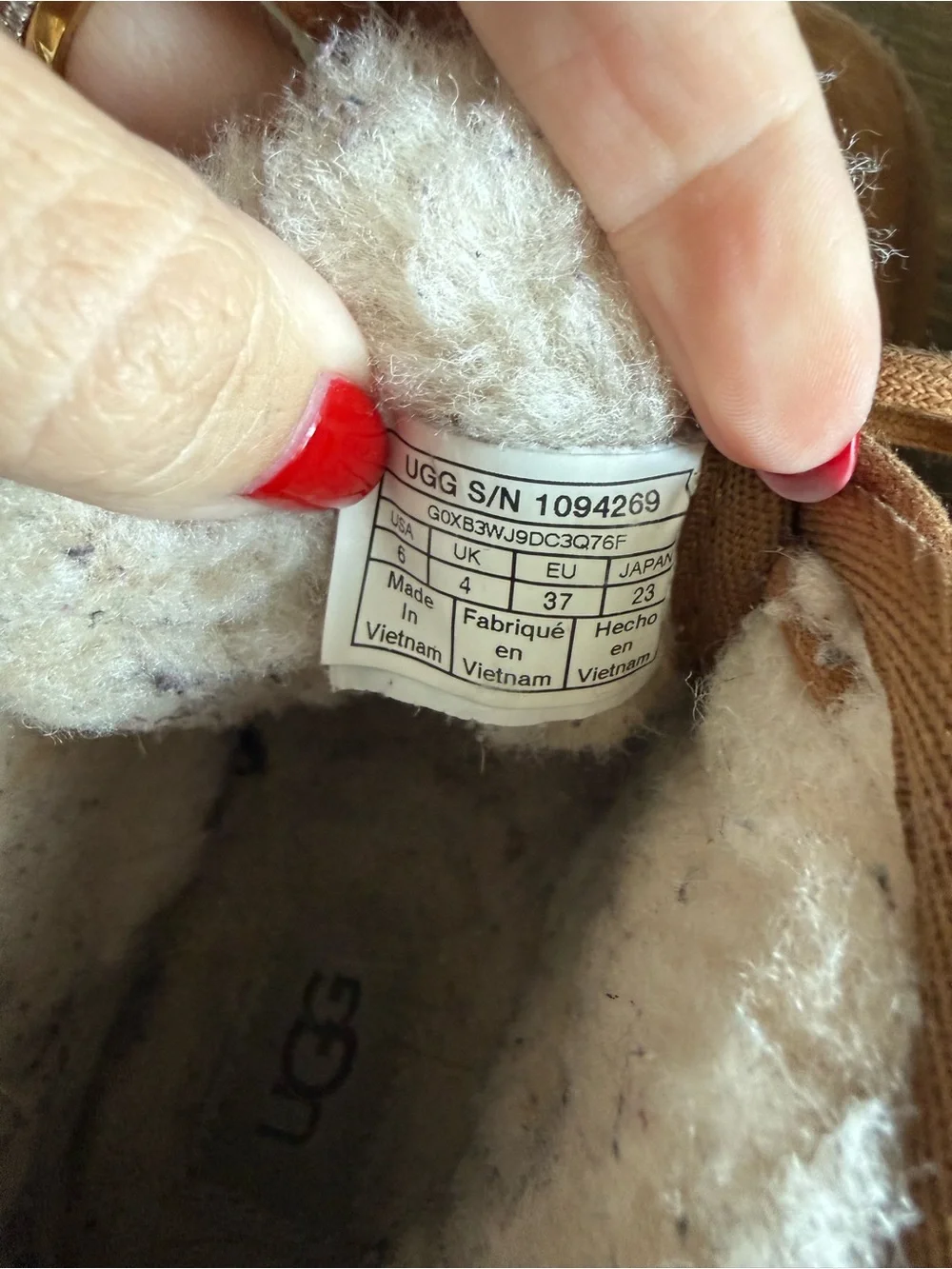 UGG neumel suede