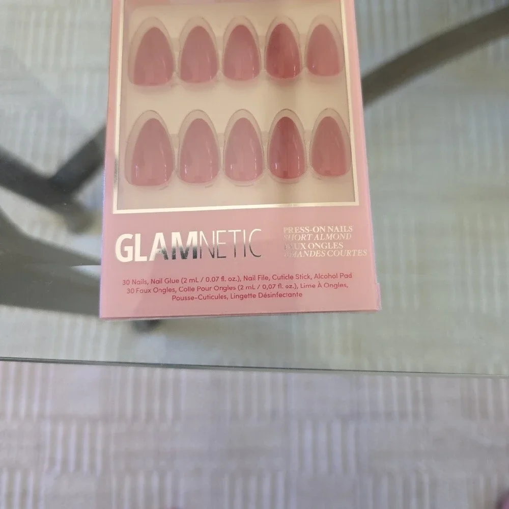 Glamnetic lipatick has