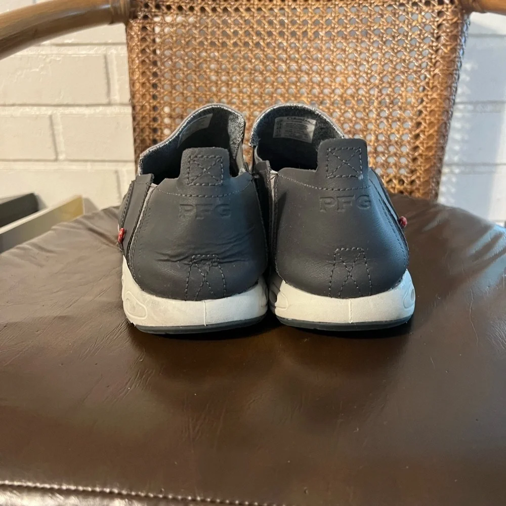Columbia slide shoes