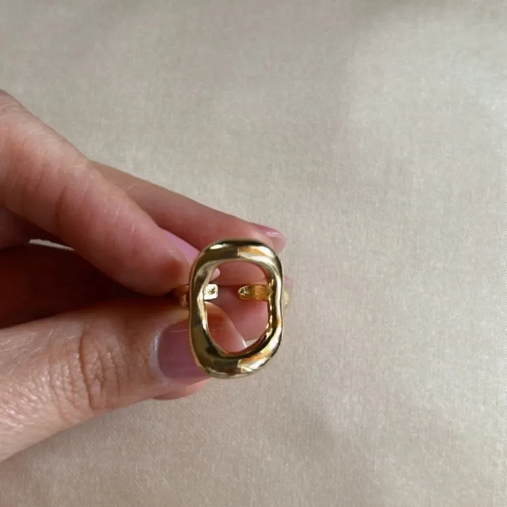 Anthropologie hollow geo