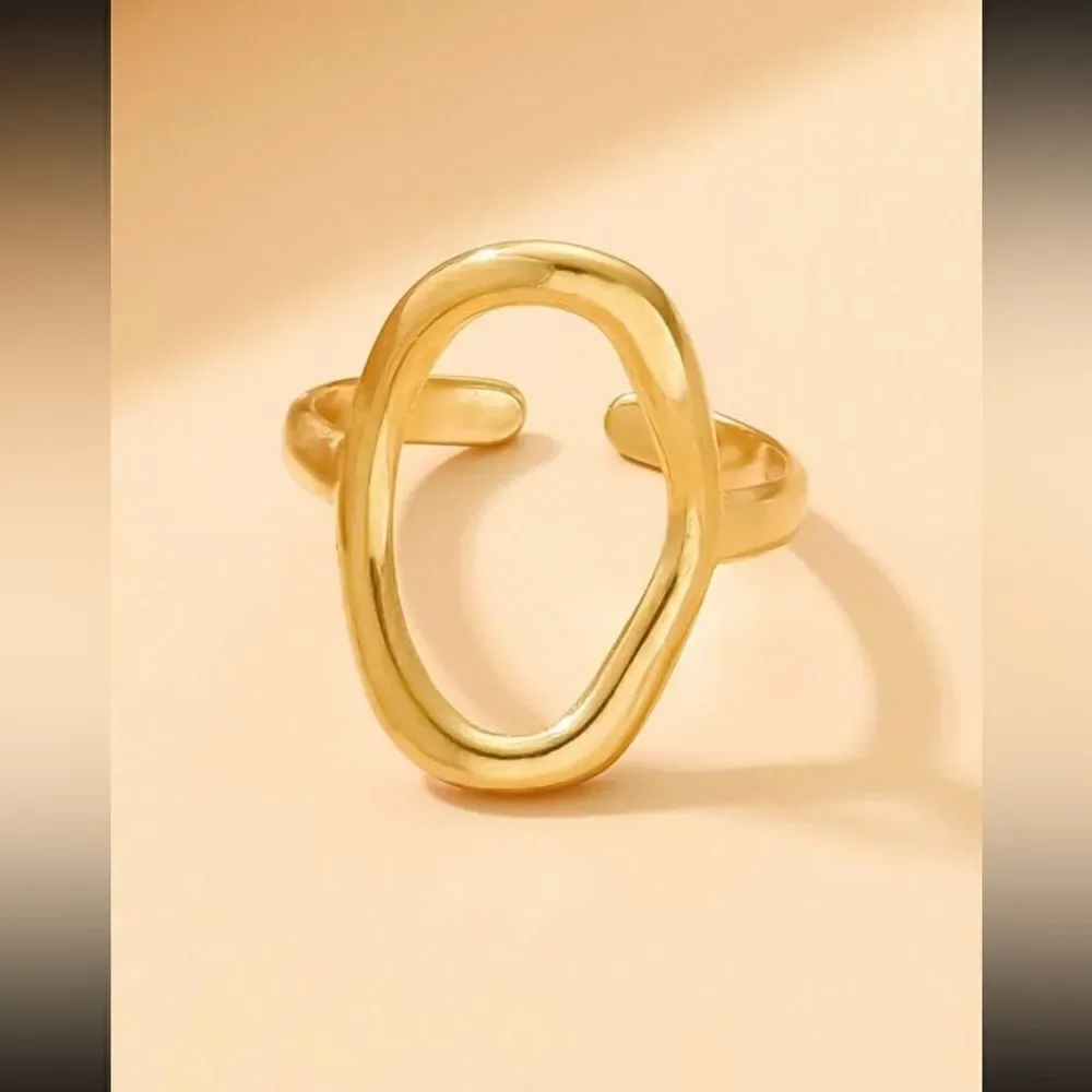 gold geo ring A523