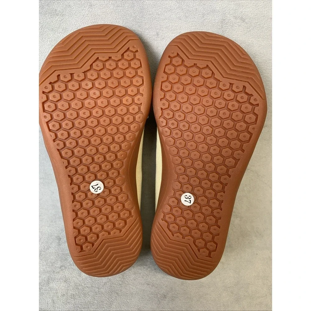 WHITIN Barefoot Shoe Men's Size 4 EU 37 Wide Cream Canvas‎ Box Toe Minimalist