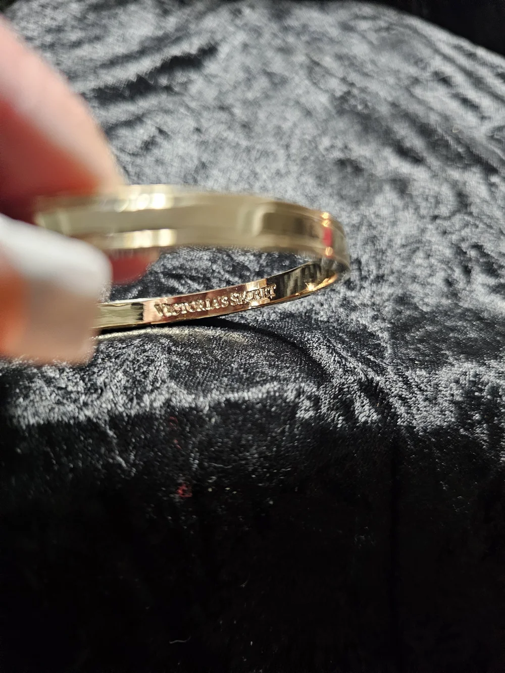 N/A elegant gold