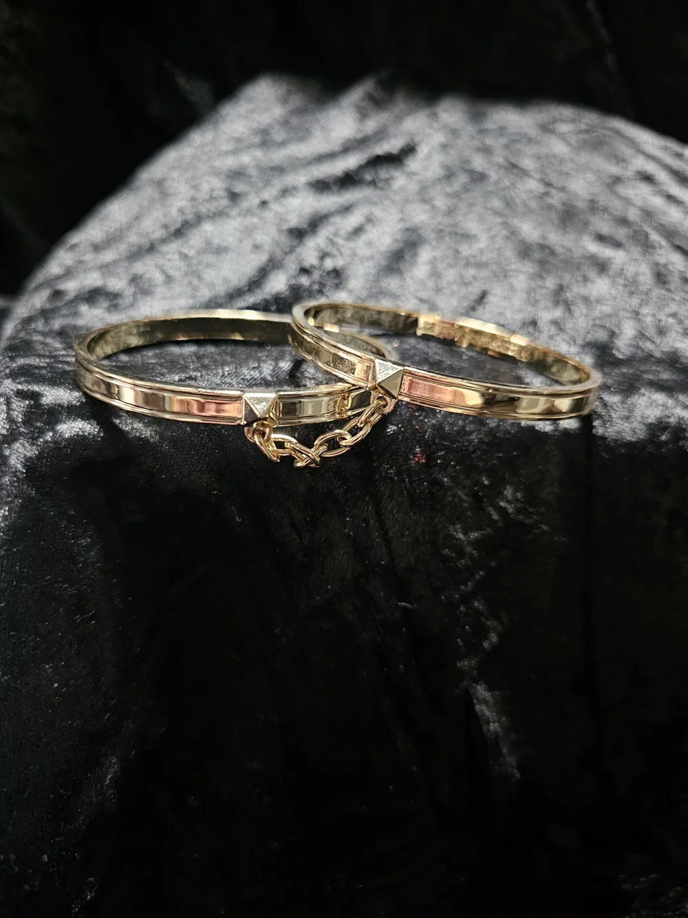 N/A elegant gold