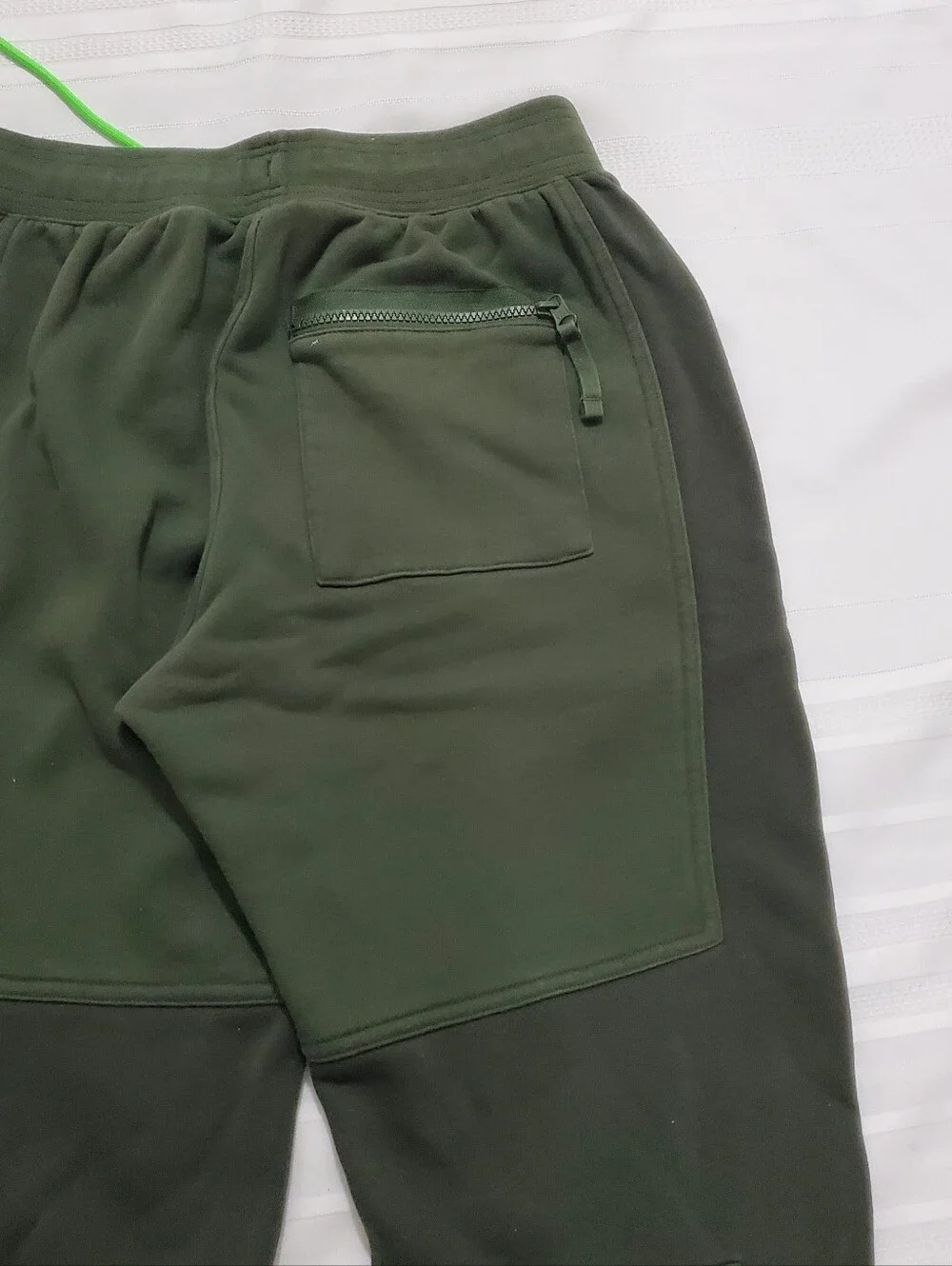 Nike men jogger