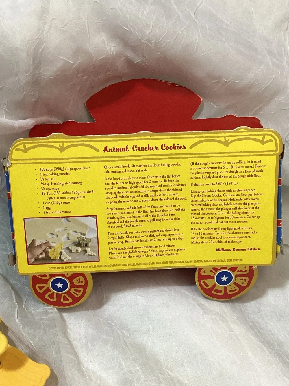William Sonoma Circus Cookie Cutters Set of 5 Giraffe Lion Seal Elephant Tiger