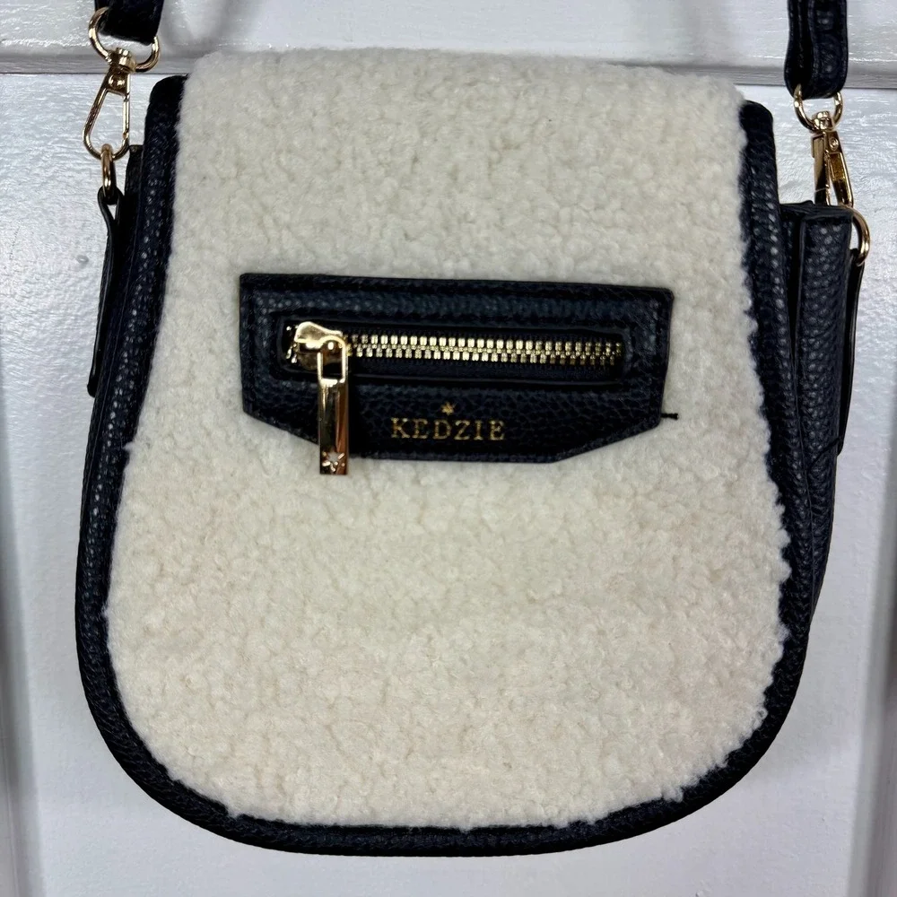 Kedzie Sherpa‎ Trim Crossbody Bag Black Faux Leather Gold Tone Zipper