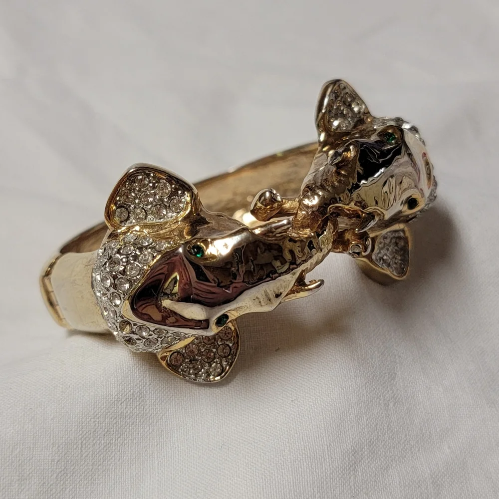 Vintage hinged bracelet