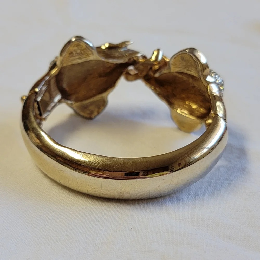 Vintage hinged bracelet