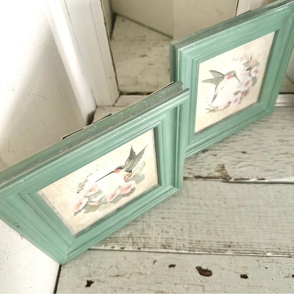 Vintage pair hummingbird