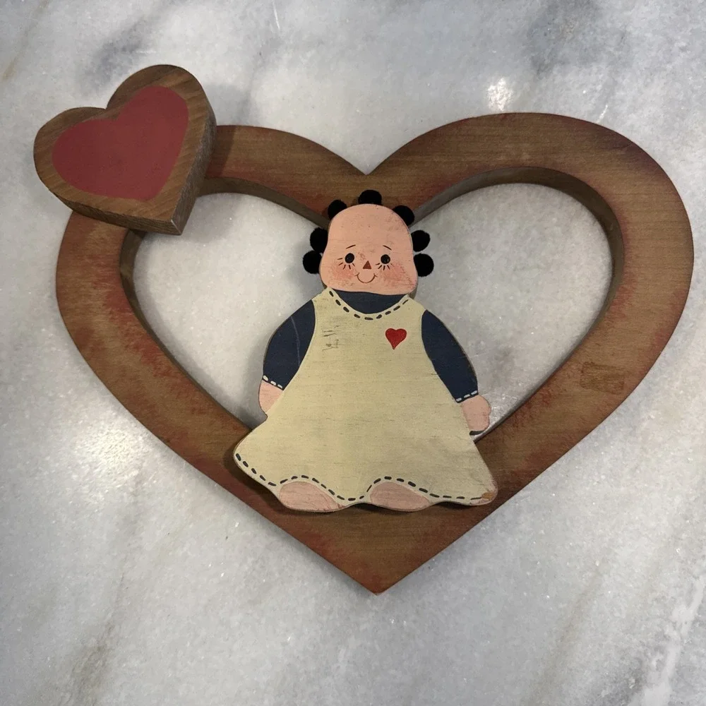 Vintage Folk Art‎ Wood Wall Hanging Heart With Country Girl