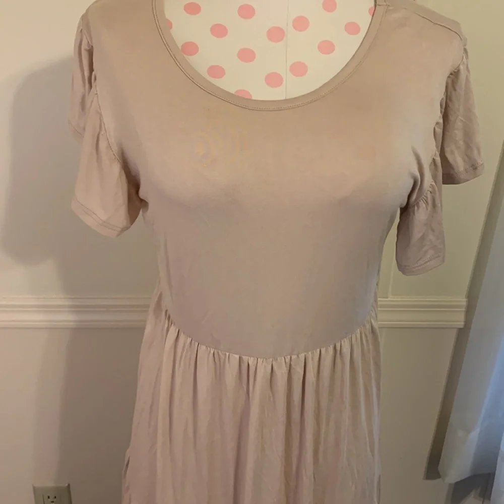 Brit & Bri Tan Color Women's Dress NEW Size X Large Short sleeve Comfy stretch