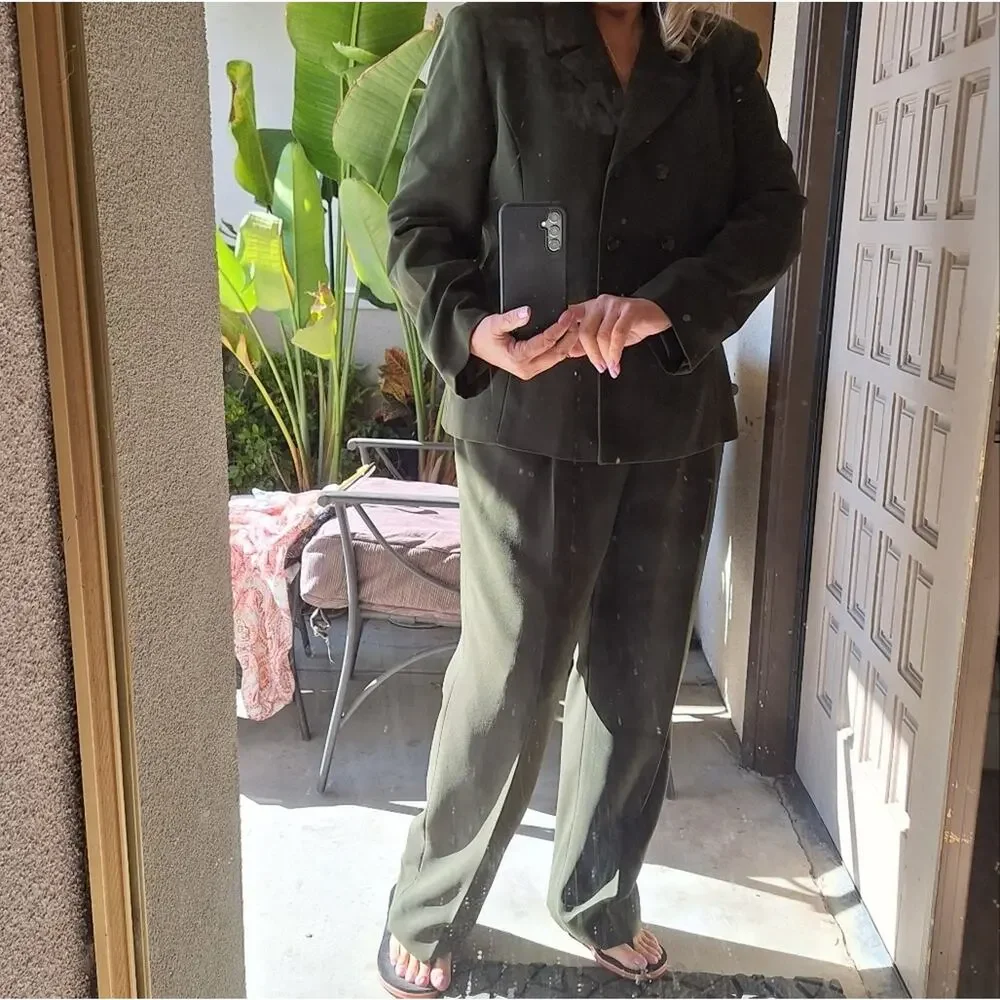Suit Studio Pant Suit SzP16 Dbl Breasted FullyLined Pants/Jacket Olive Polyester