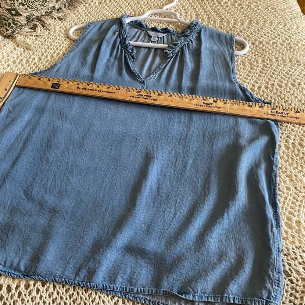 Time and Tru Light Blue Chambray Ruffle V-Neck Tank Top