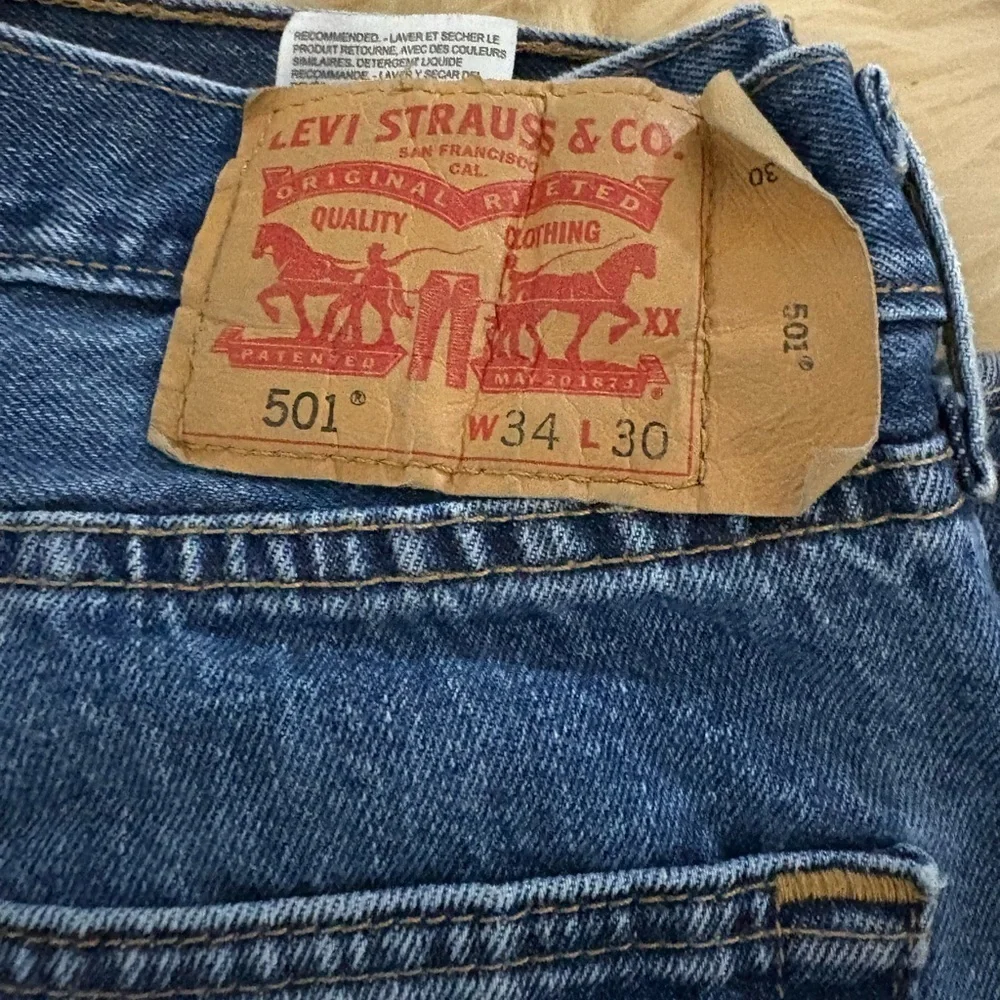 Levis timeless straight