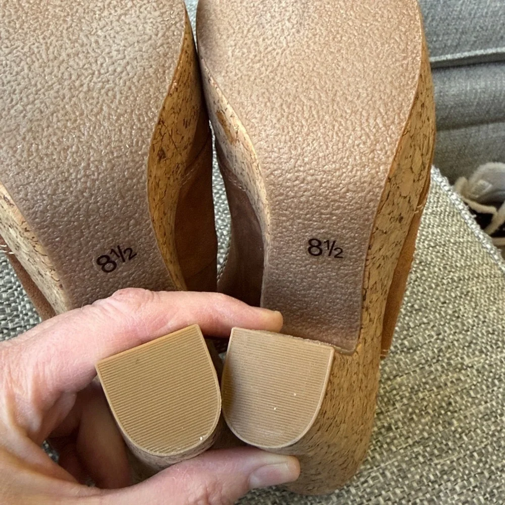 Target stylish cognac