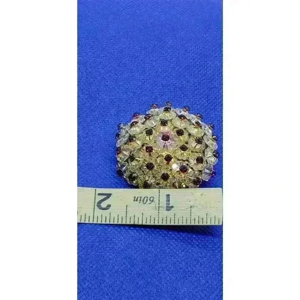 Vintage stunni brooch