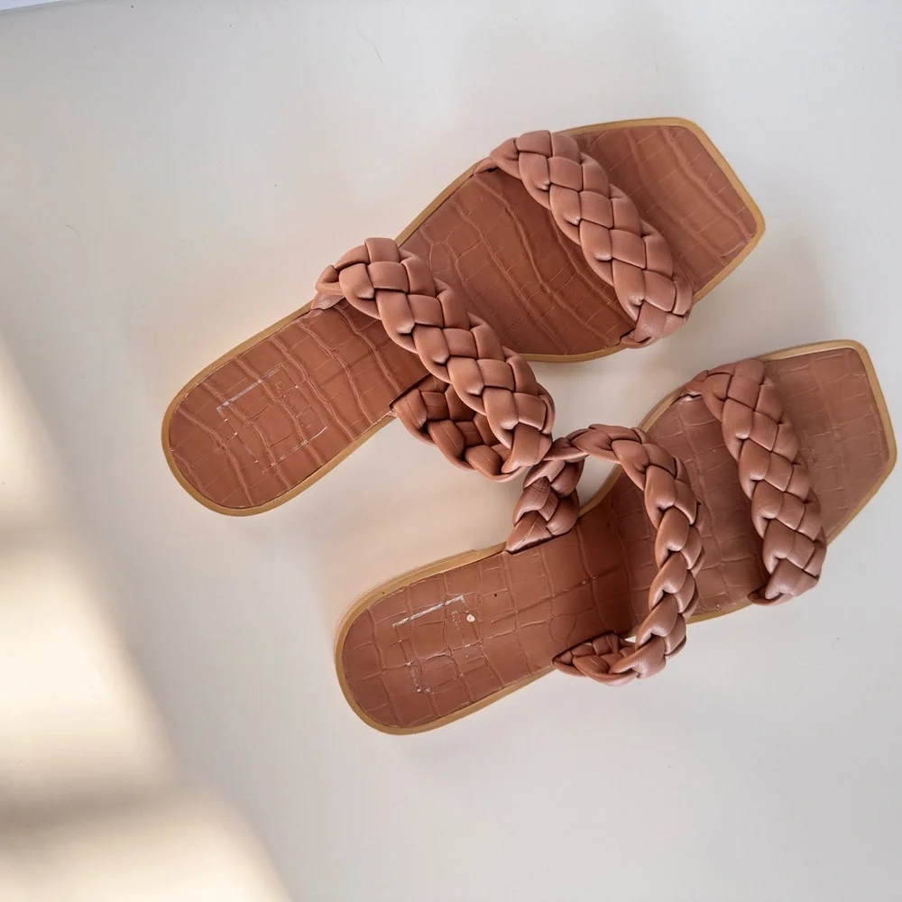 Dolce Vita elegant braided