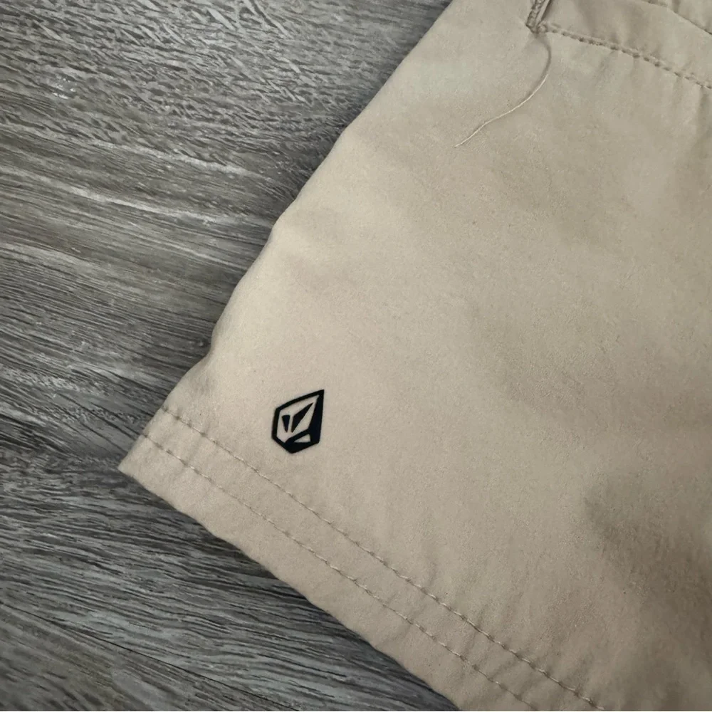 Volcom elastic resistant size