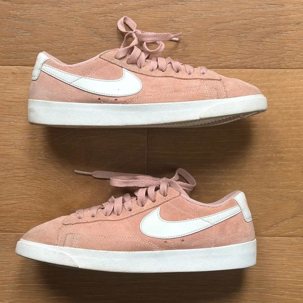 Nike blazers low