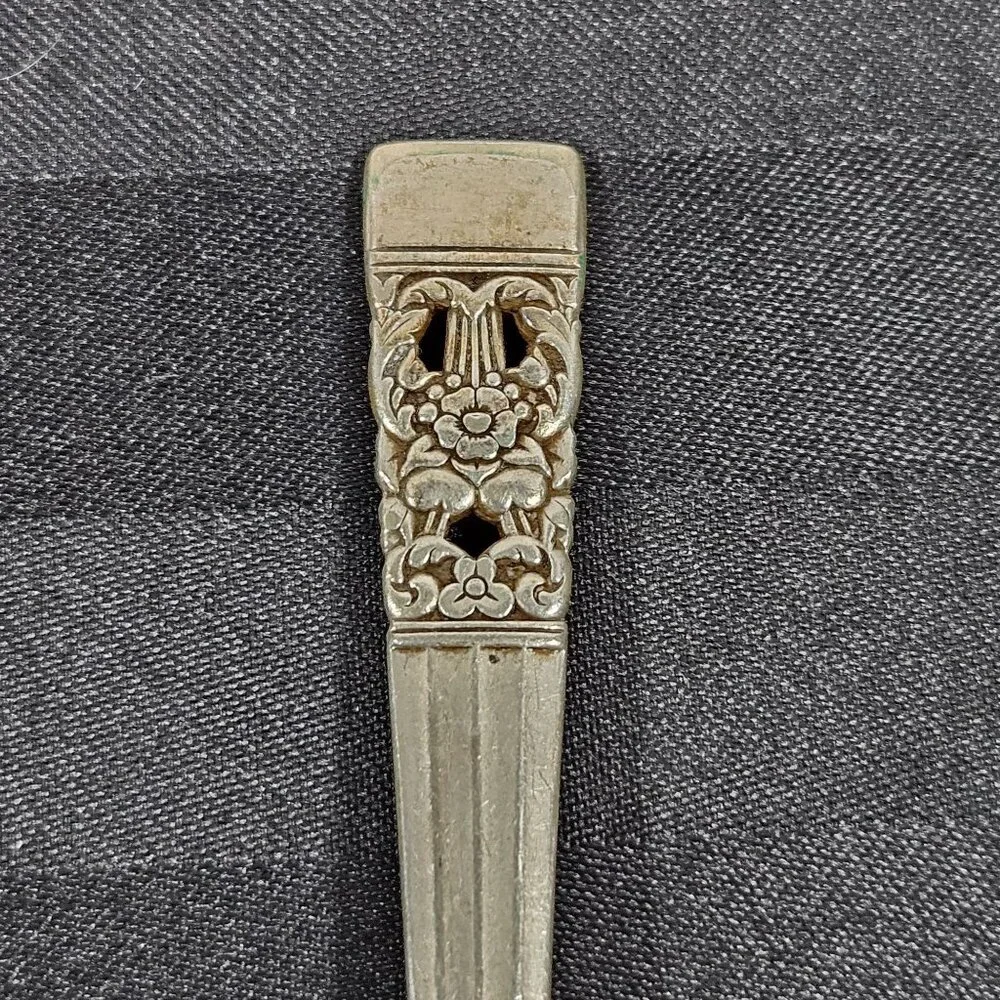 Oneida set silverplate