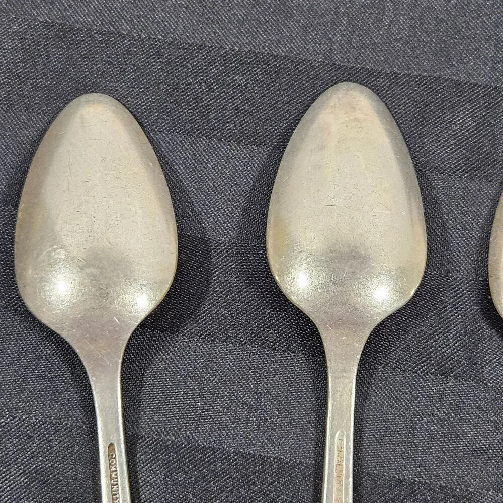 Oneida set silverplate