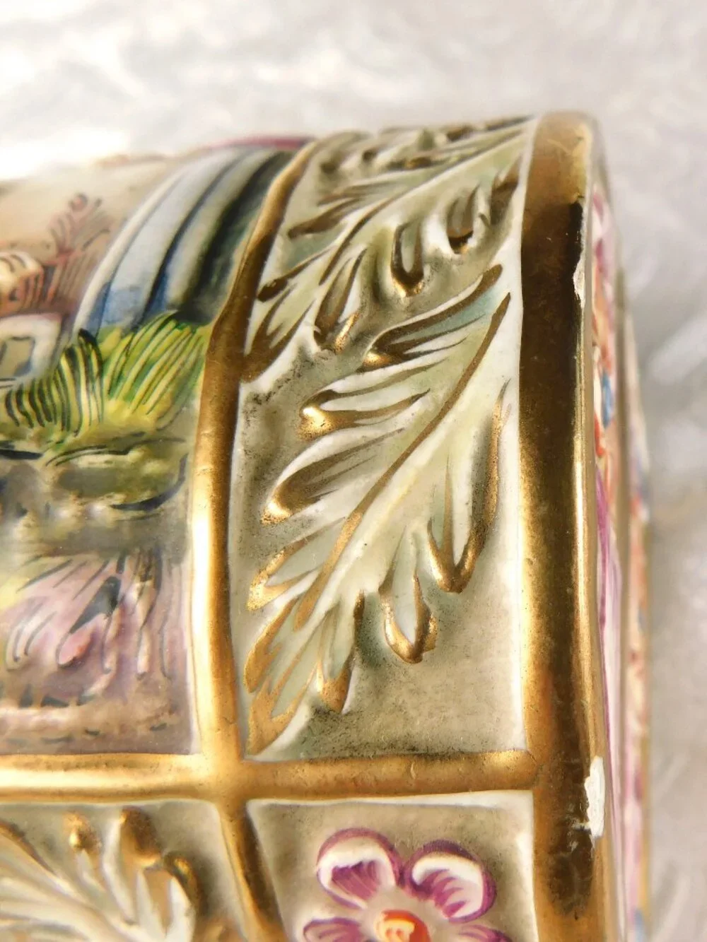 Capodimonte this porcelain