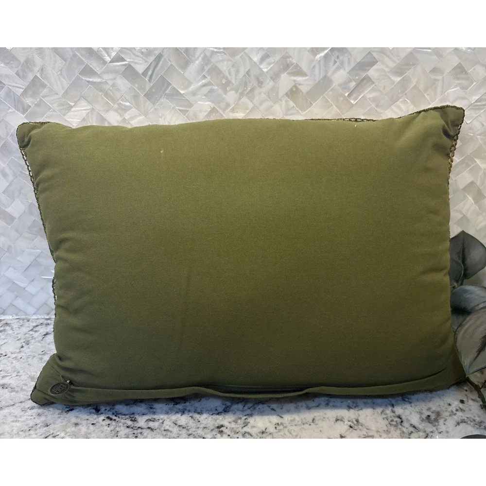 Pier 1 Imports‎ Beaded Embroidered Ornaments Snowflakes Throw Pillow Christmas